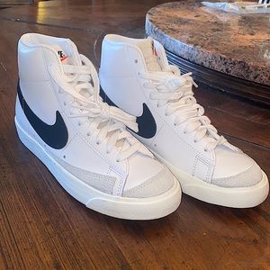 Women’s Nike Blazer Mid 77 Vintage 'White Black'